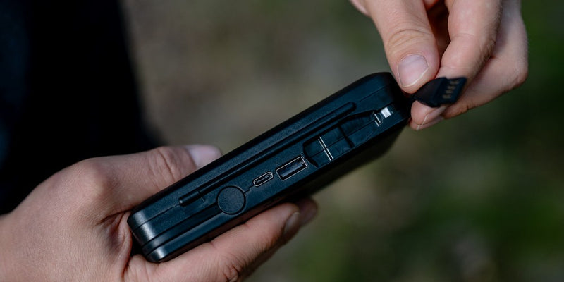 Newell Punjač LCD dual / powerbank / čitač SD kartice (Fuji NP-W126)