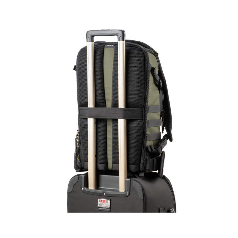 Think Tank - Darklight Backpack 20L Montane Green