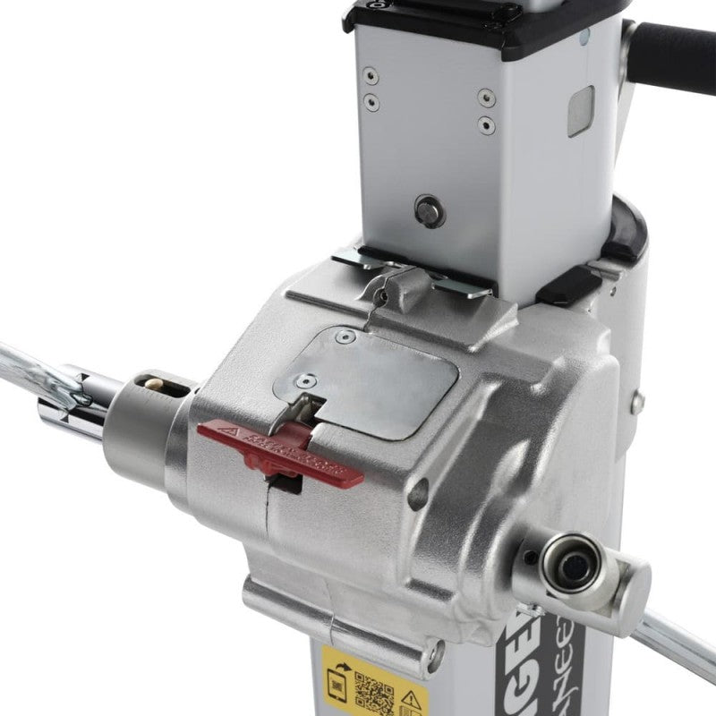 Avenger B7030FF Buccaneer heavy duty wind-up stand