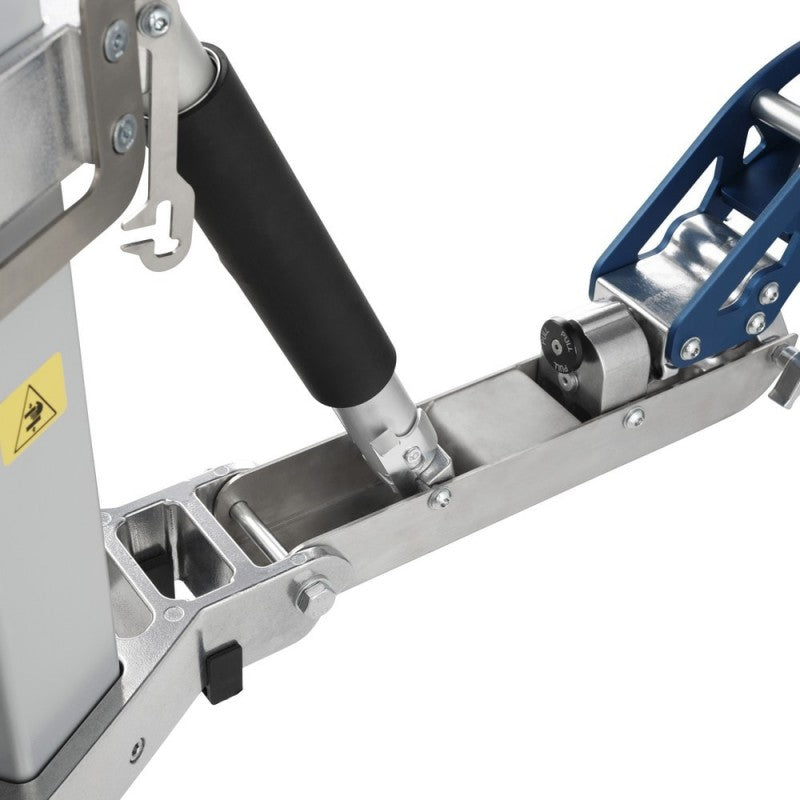 Avenger B7030FF Buccaneer heavy duty wind-up stand