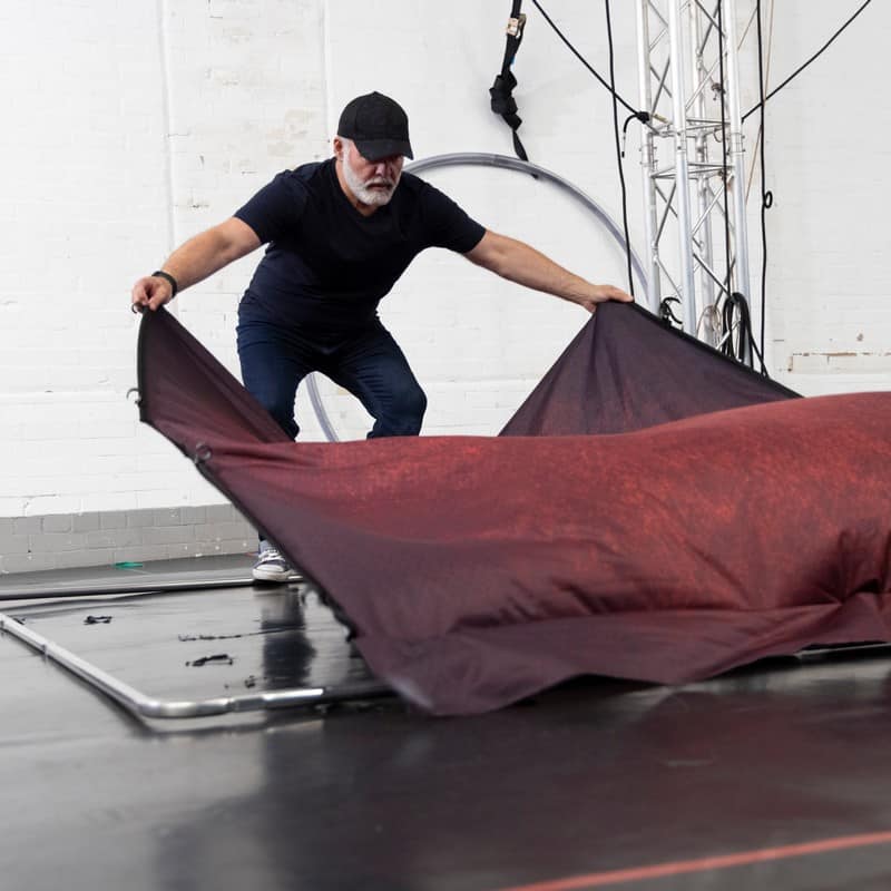 Manfrotto EzyFrame Vintage pozadina 2x2.3m Crimson / s okvirom