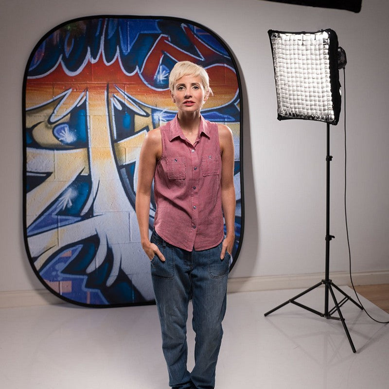 Lastolite Urban Distressed Paper/Graffiti  1,5x2,1m - pozadina na okviru