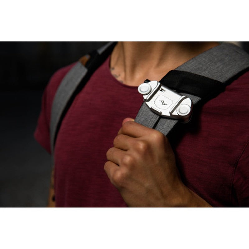 Peak Design Capture Camera Clip V3 / Srebrna