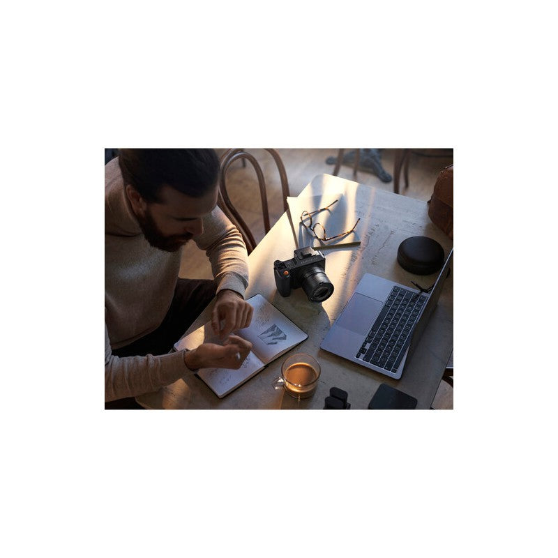 Hasselblad X2D 100C Medium Format Mirrorless Camera 100mp / IZLOŽBENI