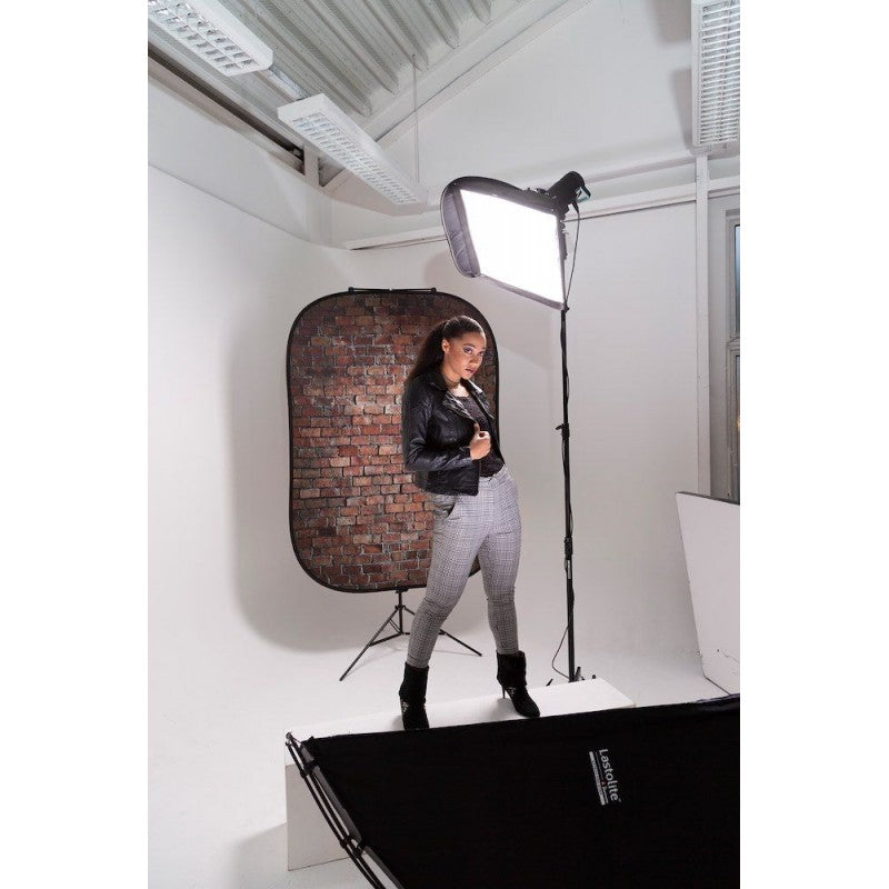 Lastolite Urban Classic Red/Distressd White Brick 1,5x2,1m - pozadina na okviru