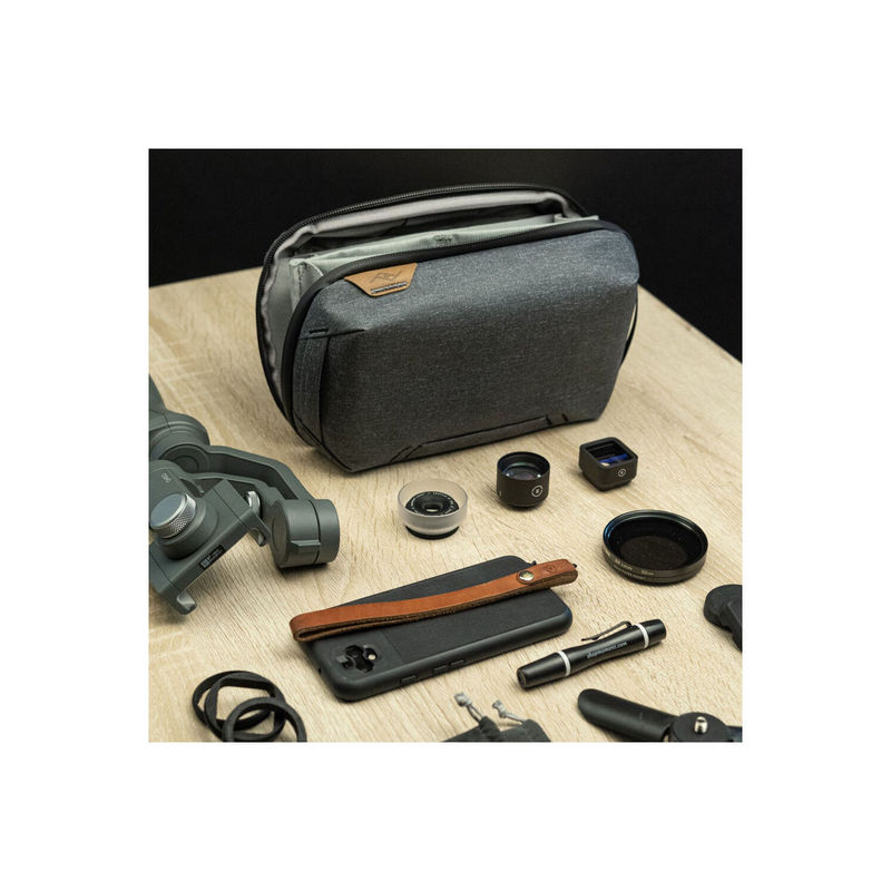 Peak Design Travel Tech Pouch 2L Charcoal