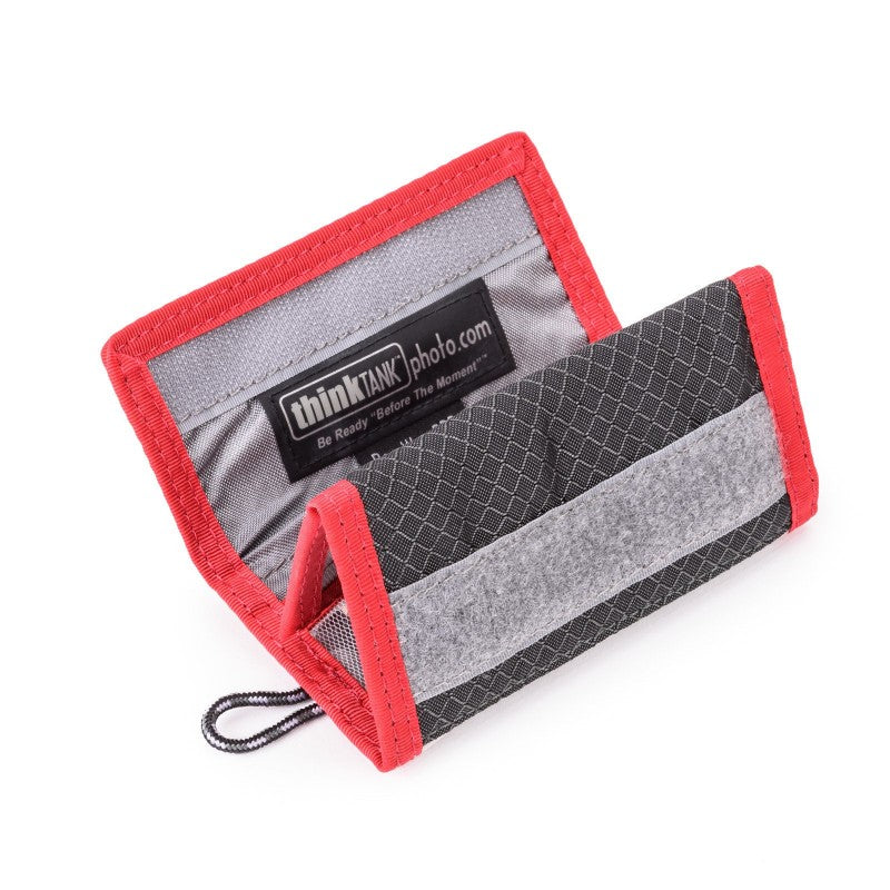 Think Tank Pee Wee Pixel Pocket Rocket™ RED, etui za 4 CF + 3 SD memorijske kartice